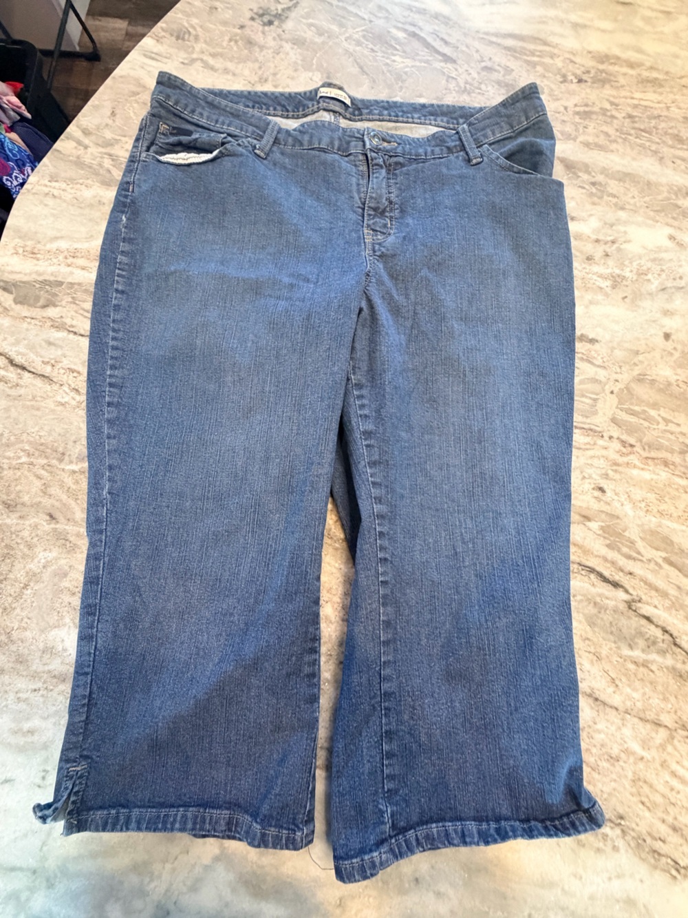 Lee Size 20W Medium Wash Stretch Denim Capri Jeans